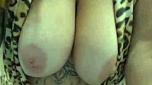 T� com tesão louco! Goza nos meus peitos e axilas agora 🔥🍈💦