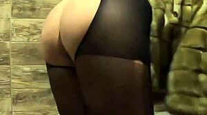 yo milfycalla pees in bathtub wearing fur coat pantyhose fetish play