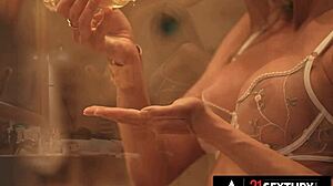 oh god, oily kitana lure's tight ass gets pounded sooo hard by 21 sextury studs!! 😩🍑💦