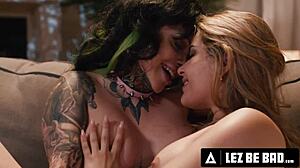 Tattooed xwife karen finger fucks pawg nicole aria to shaking orgasm