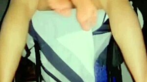 vizinha 18 adora verga mas paga as unhas primeiro hehe