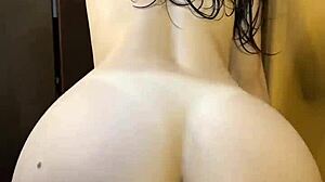 Amateur College Girl Dripping Wet Straight From Shower Spreading Pussy!