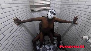 Lady fresh from shower gets her ass worshipped in dirty bathroom sex