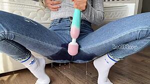 Ultimate squirt fest challenge: hold back while watching her pussy explode