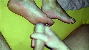 Stepmom Permits Daughter's Feet Dirty in Homemade Taboo Fetish Play
