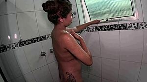 whoa, this pregnant teen sneaks into the naughty house for shower fun 🚿👅