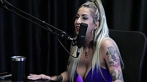 os clientes voltam porque ela se masturba desde nova, ate um ladrao de banco pagou com boquete - julia fontanelli no sheer red