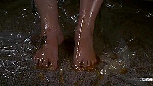 queen of messy foot play gets toes dirty with cum 😜👣💦