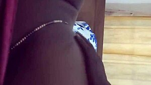 My thick fat ass girlfriend shakes her huge curves