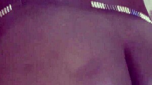 My thick fat ass girlfriend shakes her huge curves