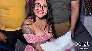 invited friend to new apt and he ends up pounding my latina gf 😏🍆👯‍♀️