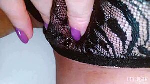 omg this naughty latina babe fingers her shaved pink pussy in public restroom hidden cam voyeur 😈🔥💦