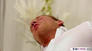i'm blindfolded n this bisexual jock sucks me hard b4 poundin my ass deep