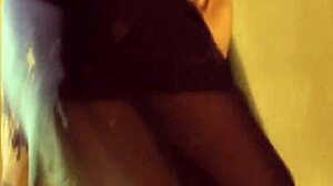 Bollywood MILF strips nude erotic dance tease