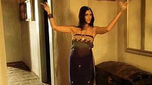 Bollywood MILF strips nude erotic dance tease