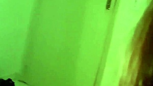Hey safadinhos, watch this skinny teen camgirl provoke you hard