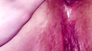who wouldn't creampie this preggo milf craving young cum inside 😍🤰