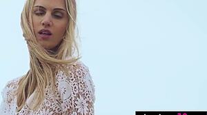 skinny italian milf blondie farncy torino balloons beach play 🏖️🎈