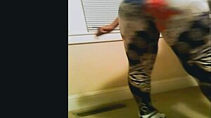 im a black milf never too old to drop this fat ass and wet pussy for anal dancing