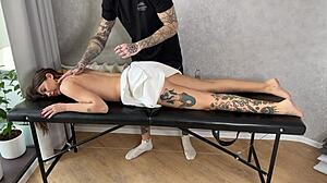 at my second massage he fingered me so good... wanna feel??