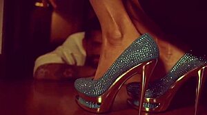 hey wanna make cash filming your sexy feet for foot fetish fans?
