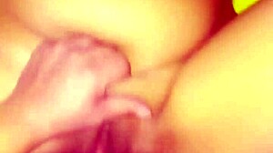 Chica infiel del centro comercial termina con creampie doggystyle en público