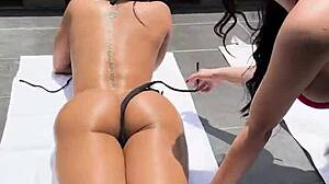 big ass latinas fuckin each other with dildo till they cum hard 💦🍑😍