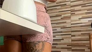 japonesa flaunts her massive swollen pussy huge ass closeup