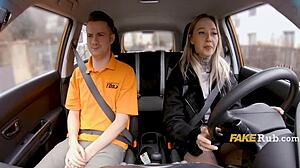god i have this mega crush on my tattooed babe sucking in the taxi