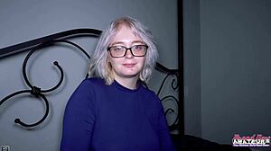WATCH SILVER BLONDE ANNIE ARCHER DEEPTHROAT COCK BEFORE POUNDING!