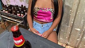 Alice's First Time: Novinha Rides Thick Cock at the Bar