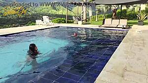 i love bouncin my huge ass on that spanish cock in the pool salome gil