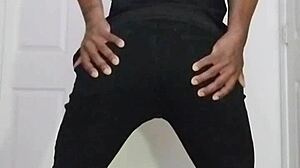 stretch that ass during workout join me for 7 minutes of exercise