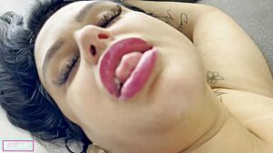 damn cougar after solo dildo play begs for anal assfucking and sloppy blowjob
