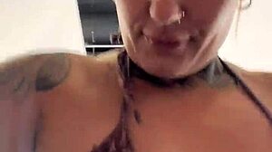 Gym workout turns wet pussy tease outdoors? 