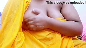 i squeeze indian desi aunty boobs so soft and bouncy mmm 😋