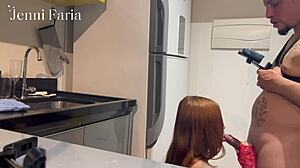 vizinho me pega na cozinha fode e manda mamar na lingerie vermelha