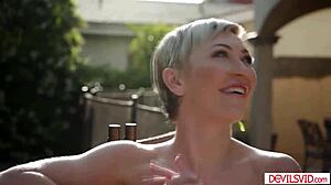 Milf homeowner fucked hard after desperate house sale pitch with blowjob and pussy licking