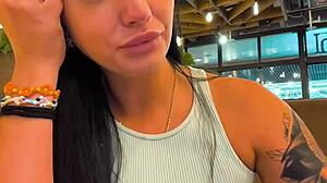 russian webcam slut stretches pussy fingering to wild orgasm