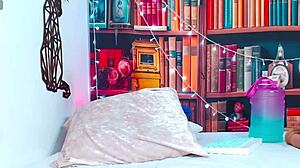 chloeee anal assfucks on live webcam
