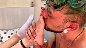 Novinha SUCKS My Cock FOOTJOB Licks Pretty PUSSY!