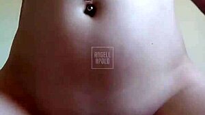 Submissive tattooed girlfriend rebolas wildly on muscular cock