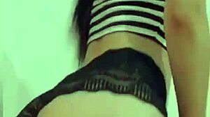 brazilian babe shakes her hips in steamy twerk session
