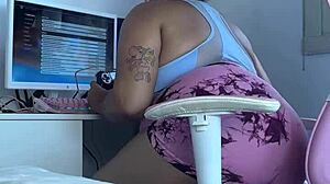 Curvy brunette amateur in leggings has embarrassing farting mishap during online gaming session