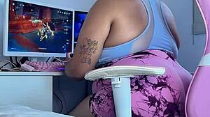 Curvy brunette amateur in leggings has embarrassing farting mishap during online gaming session