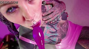 imagine her tattooed fingers stretching that tight goth asshole wide open