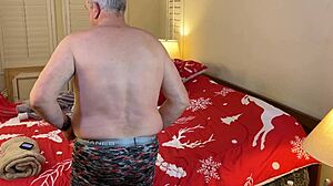 granny carmen claus deepthroats croatian cock post-christmas cocksucking frenzy