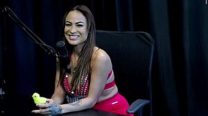damn, she spilled her chance on gross fetishes, fucked an ex, shared fave foods and crushes 😏