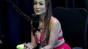 damn, she spilled her chance on gross fetishes, fucked an ex, shared fave foods and crushes 😏