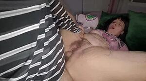 Mi madrastra's big hairy pussy made for creampie fucking missionary style
